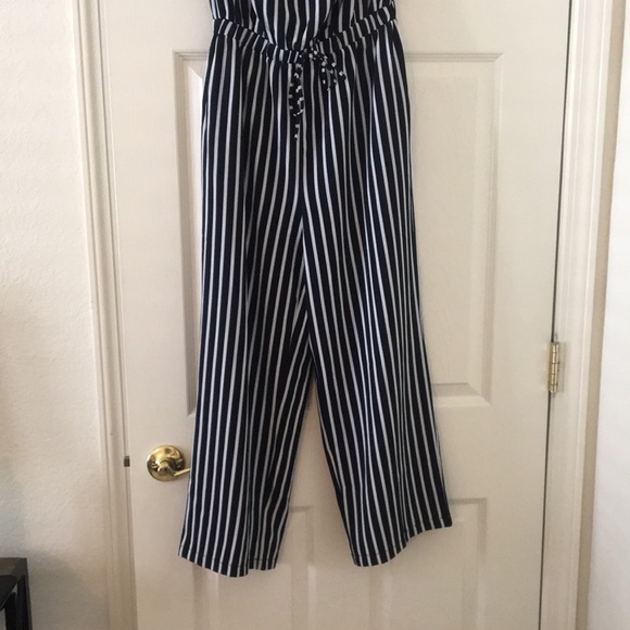 Beautiful navy blue and white pants suit romper - Picture 6 of 13
